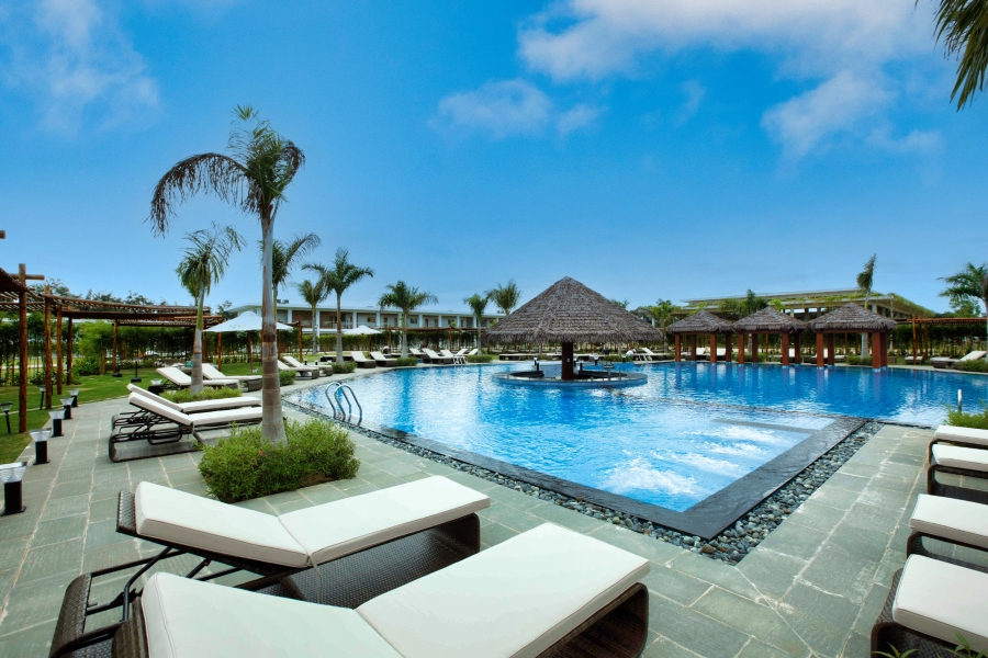 Pools Hotel SBH Gloria Hue